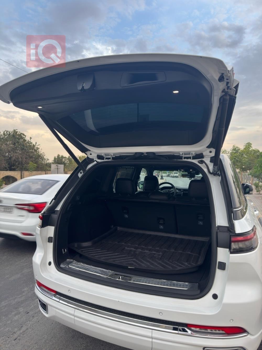 جیپ L گراند شیرۆکی